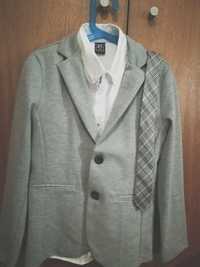 Blazer, camisa e gravata