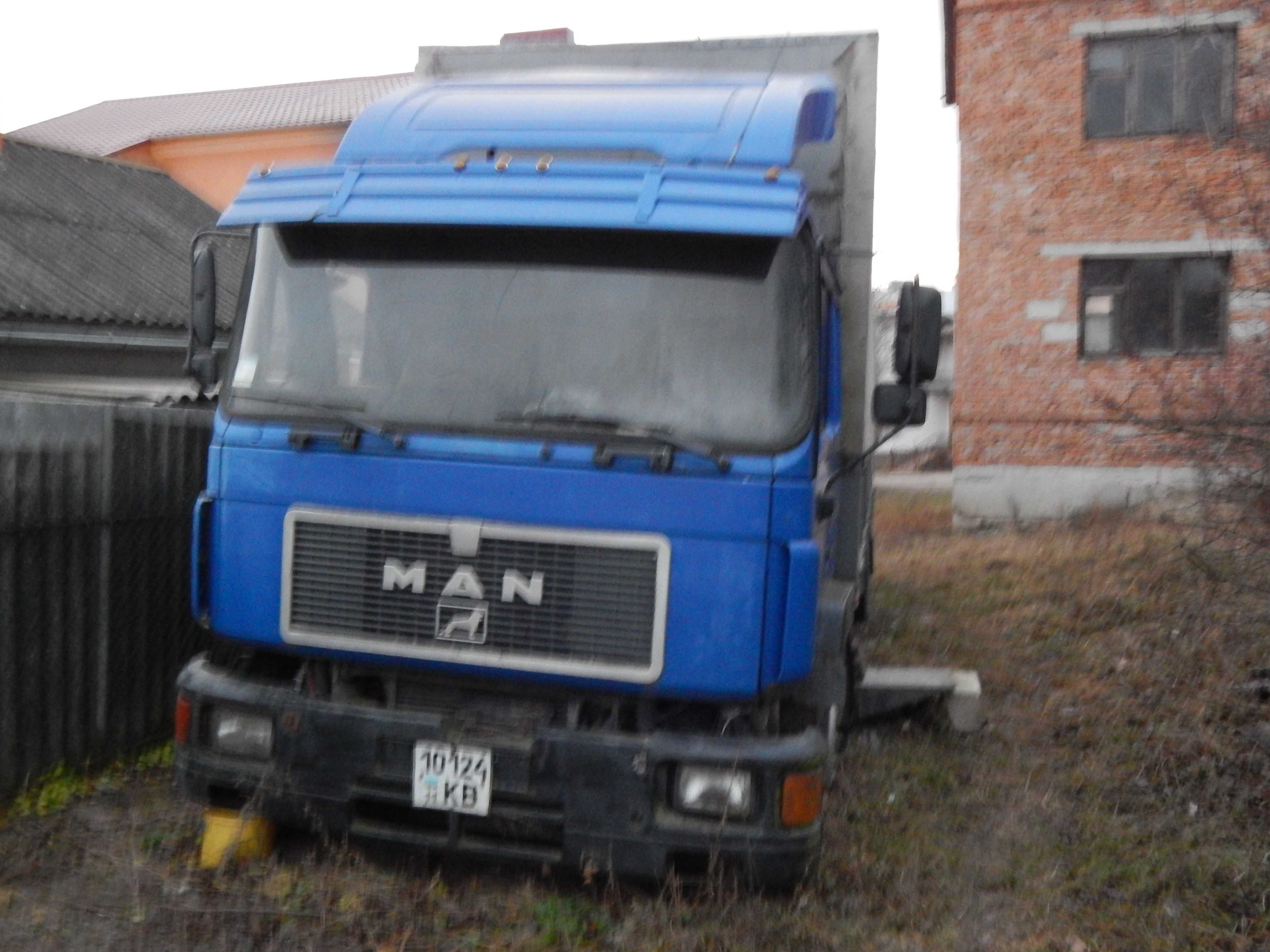Продам вантажівку MAN F90/2000