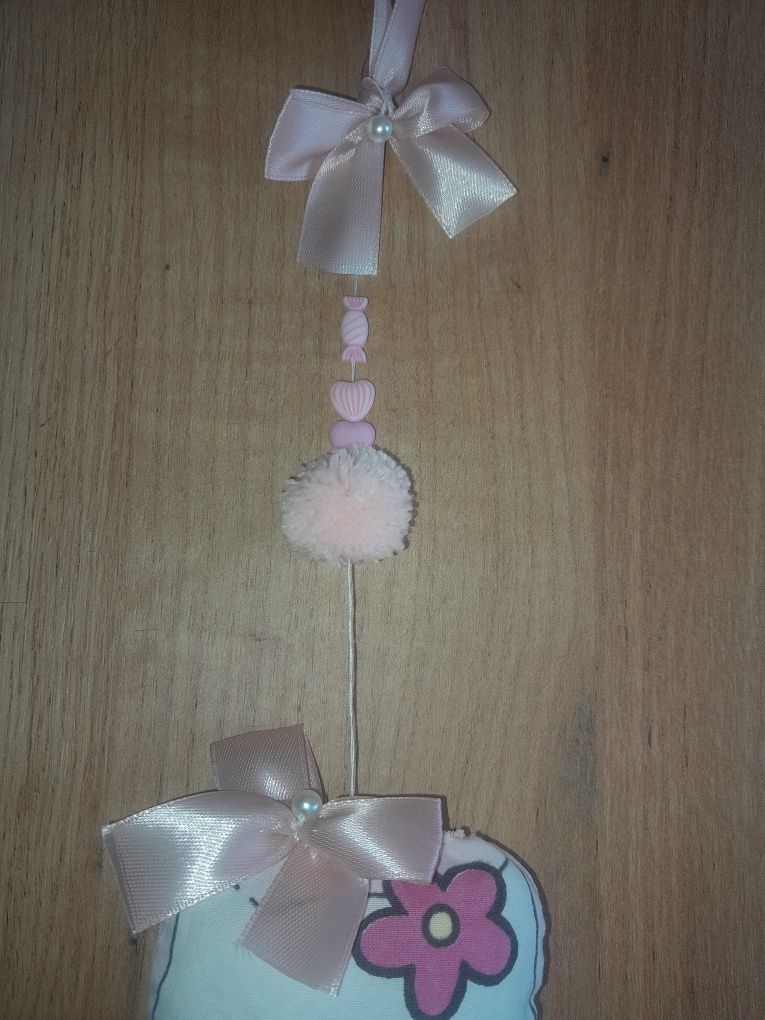 Zawieszka na ścianę z Hello Kitty