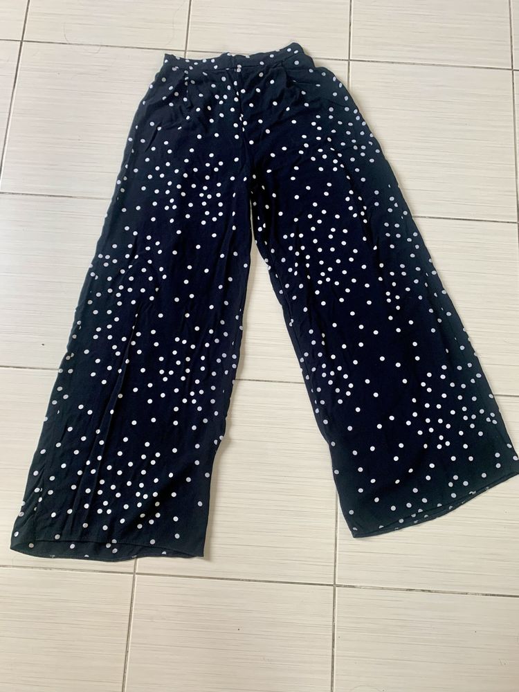 Spodnie letnie dla dziewczynki rozm. 152/158 (XS)