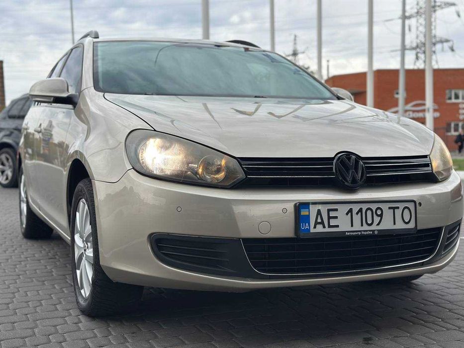 Продам Volkswagen Jetta 2012 автомат