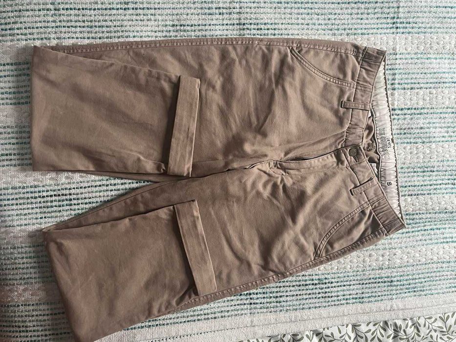 Levis Chinosy beżowe męskie