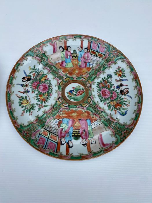 Pratos Porcelana da China Chinesa Séc XIX Mandarim 24,6 cm