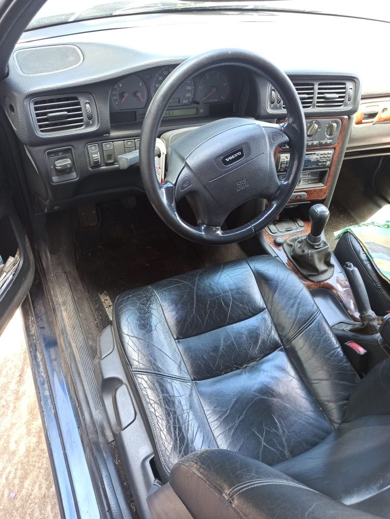 S70 2.5 TDI    .