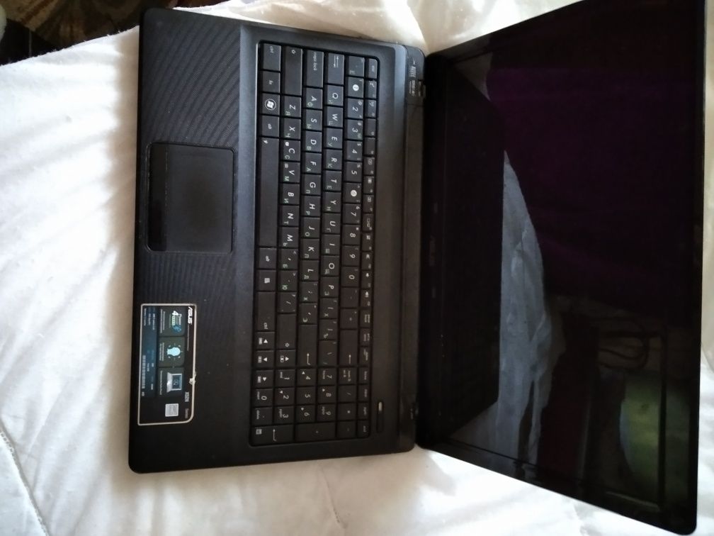 Продаю ноутбук ASUS
