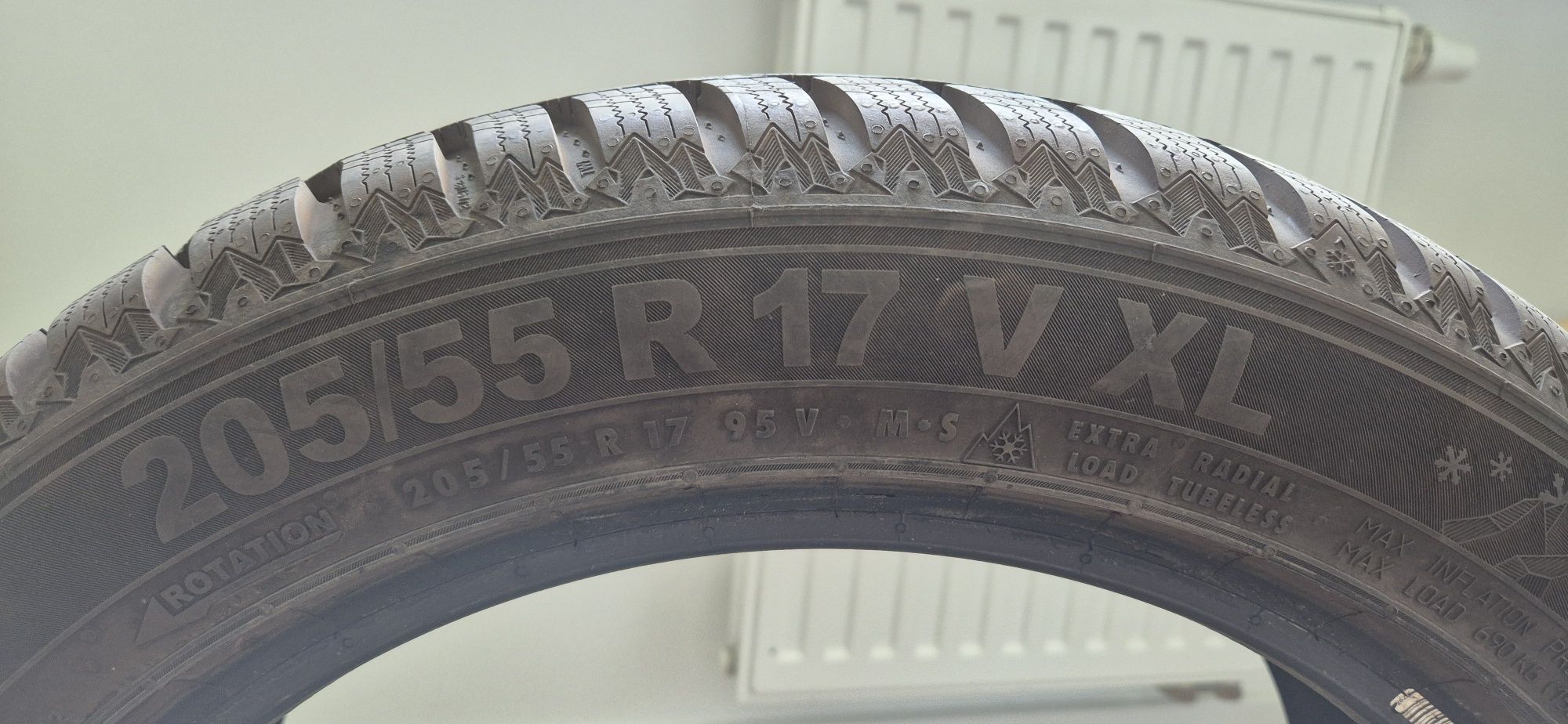 205/55 R17 95V XL DOT 1524 Semperit opony zimowe