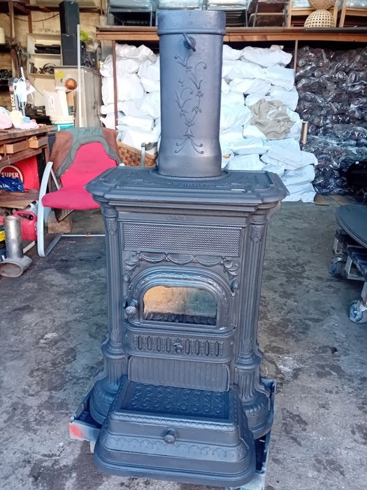 Salamandra em ferro fundido