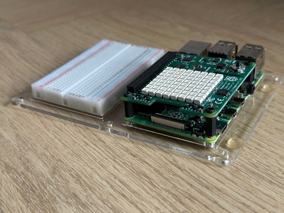 Raspberry Pi 4 model B 4GB + Sense Hat + microSD 64GB