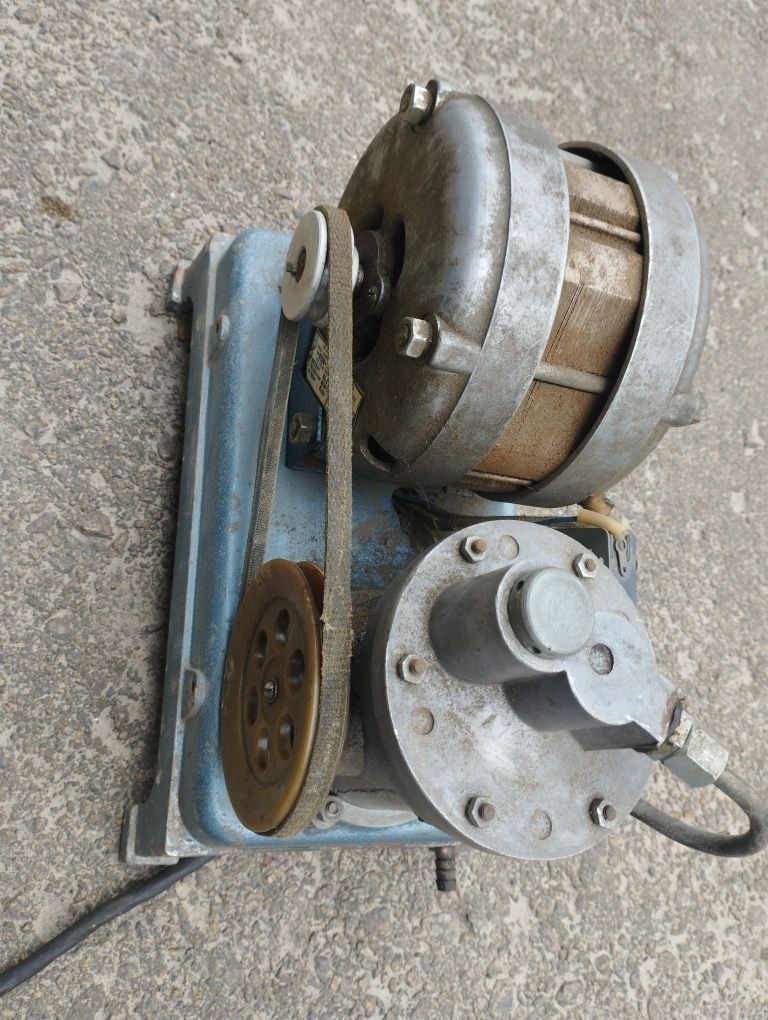 Компресор повітряний  мембранний КВМ - 8