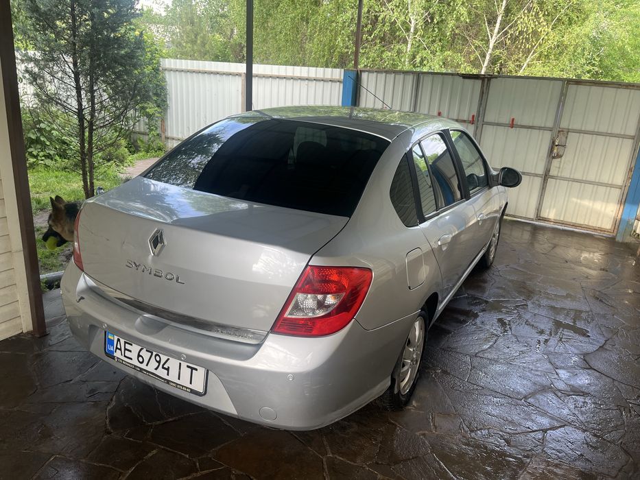 Продам Renault symbol 2011