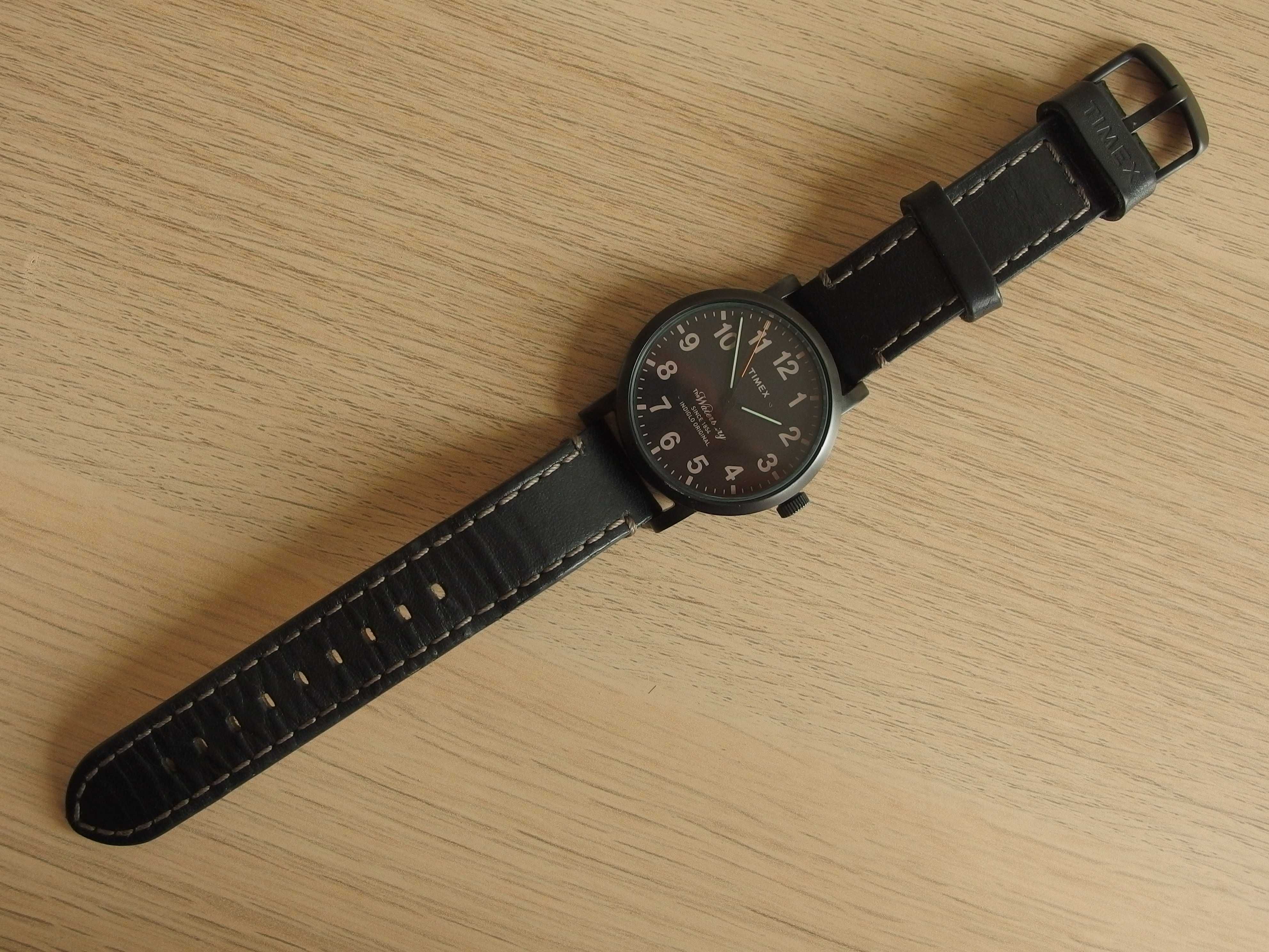 40mm czarny zegarek męski TIMEX Waterbury TW2P59000 na skórzanym pasku