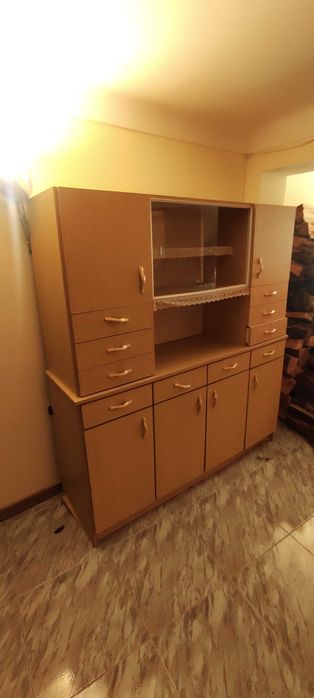 OFEREÇO: Móvel de Sala, Estante e Vitrine