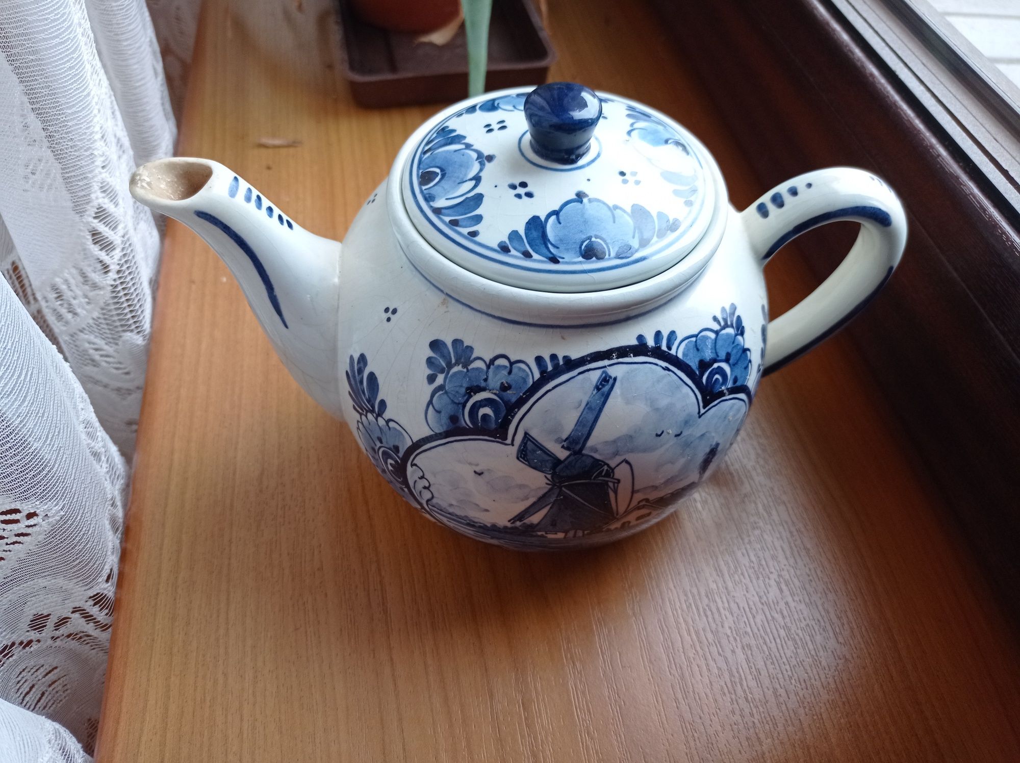 Czajnik imbryk z porcelany