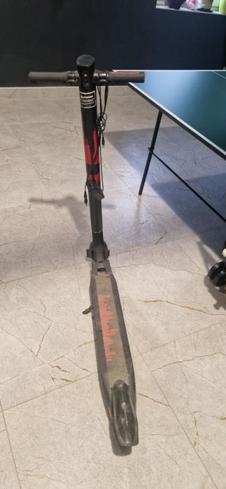 Продам електросамокат UFT Hokkaido