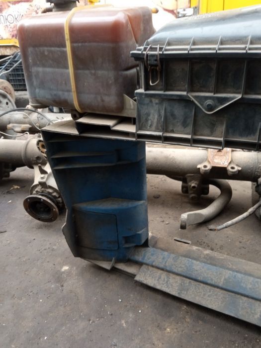 Корпус радиатора диффузор Mercedes REX, Vario 609 611 614 709 714 809
