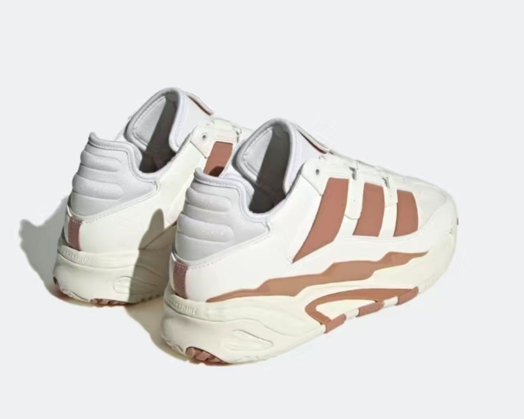 Кроссовки Adidas