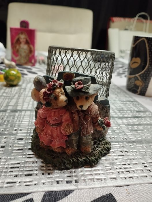 Pojemnik na przybory — stylowy organizer biurkowy