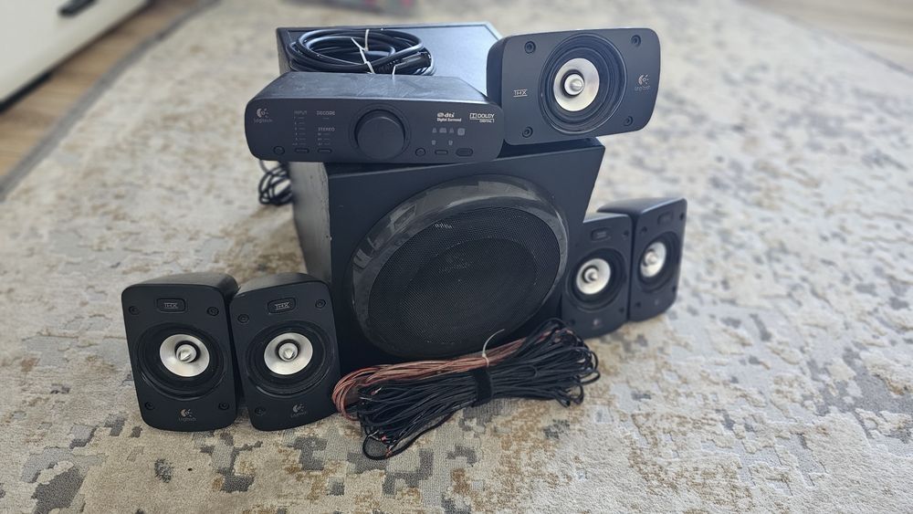 Logitech Z906 — 5.1, THX, 500Вт