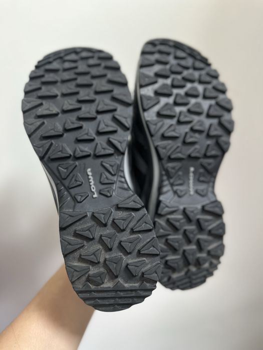 Кросівки жіночі трекінгові Lowa ношені , 39.5, 25.5 см устілка