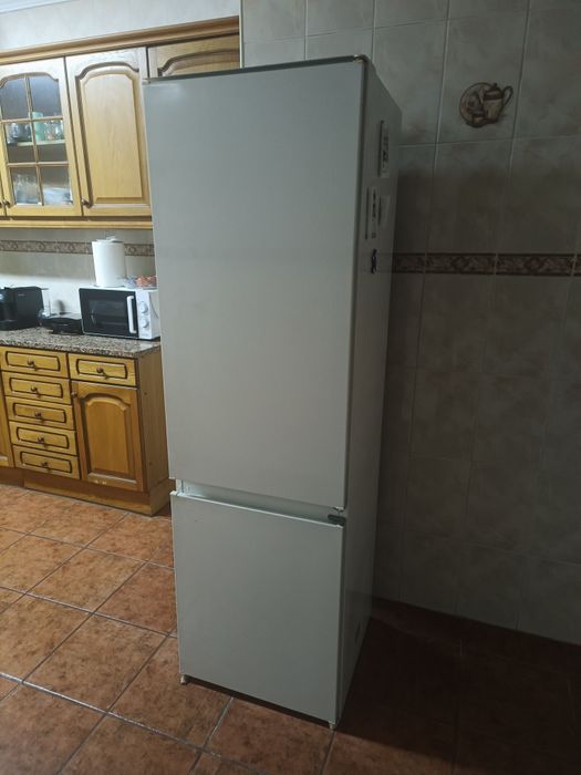 Frigorífico invertido