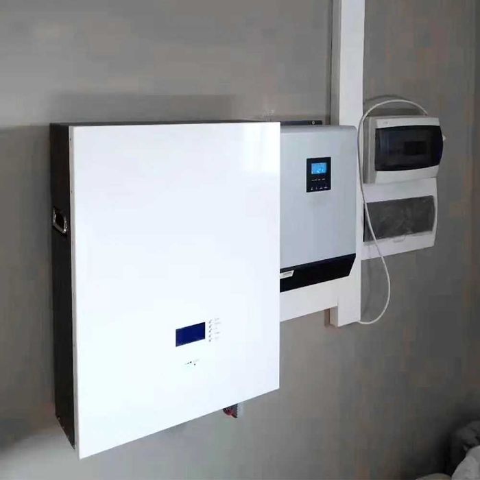 Комплект Інвертор (6квт) та акумулятор (5квт) для квартири на 5-10год