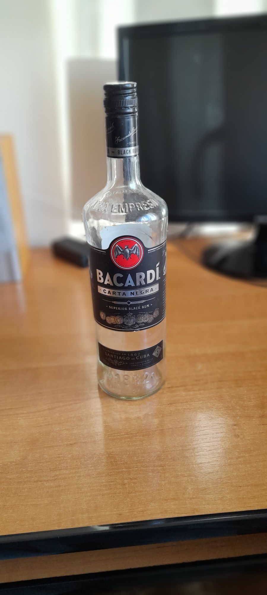 Бутилка з під "Bacardi"