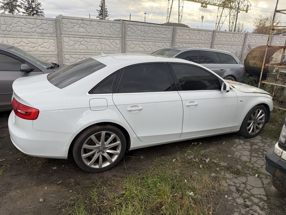 Audi a4 під відновлення