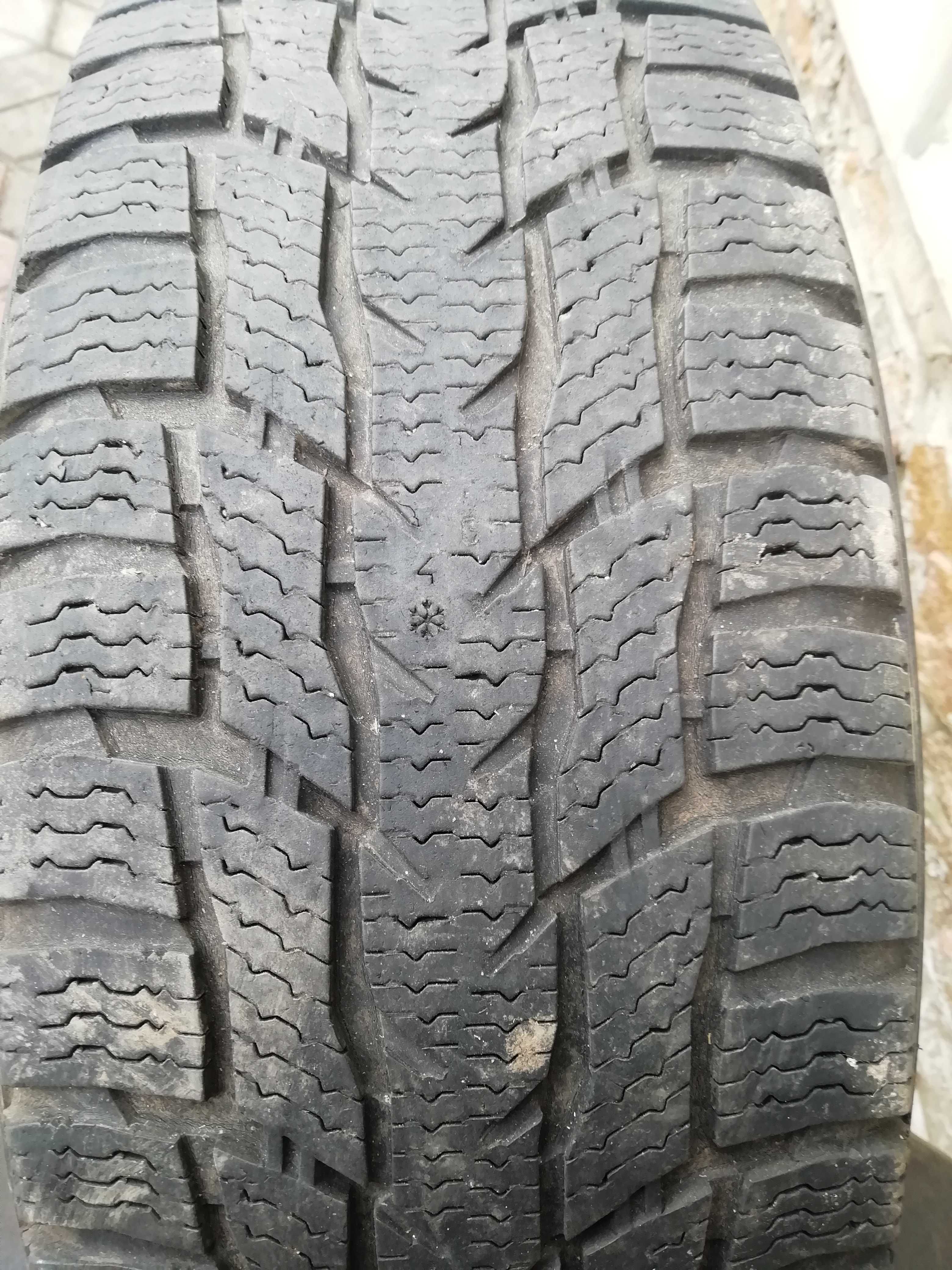 Шина NOKIAN 215/65 R16C 109/107 R