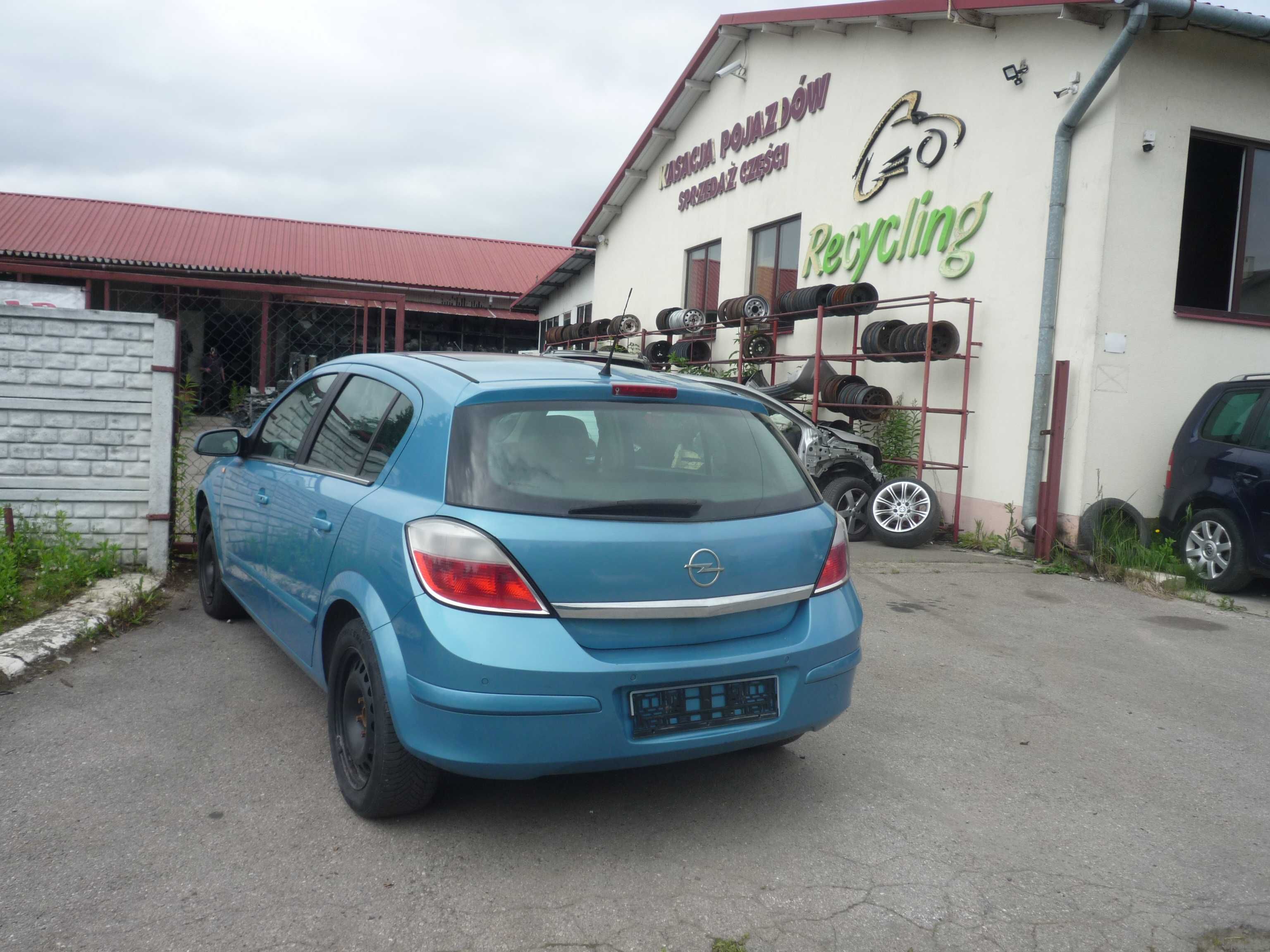 części z auta :Opel Astra 3 H 1,9 cdti z 2005r