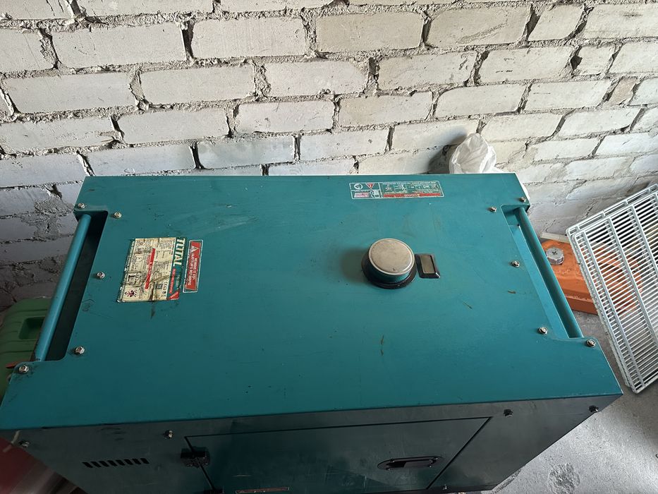 Продам генератор дизельный Total TP 265001