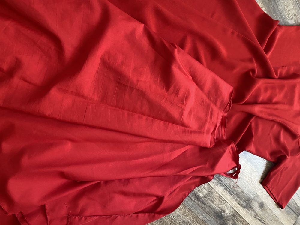 Сукня червоного кольору xxl