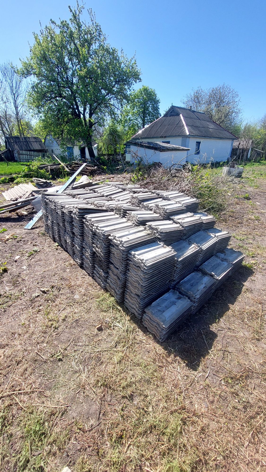 Продам черепицю біла б/у