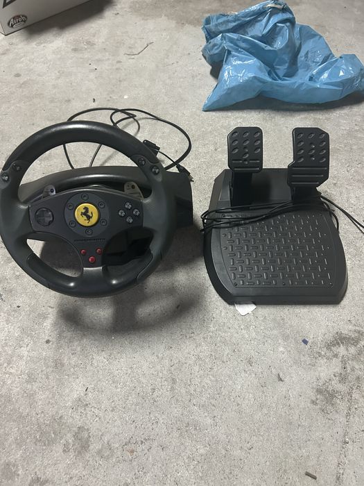 Volante thrustmaster Ferrari PS2