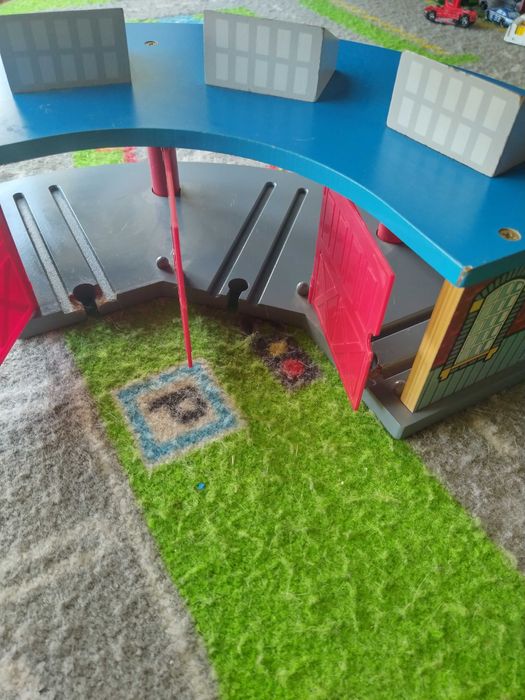 Garagem de madeira Toys'R'Us