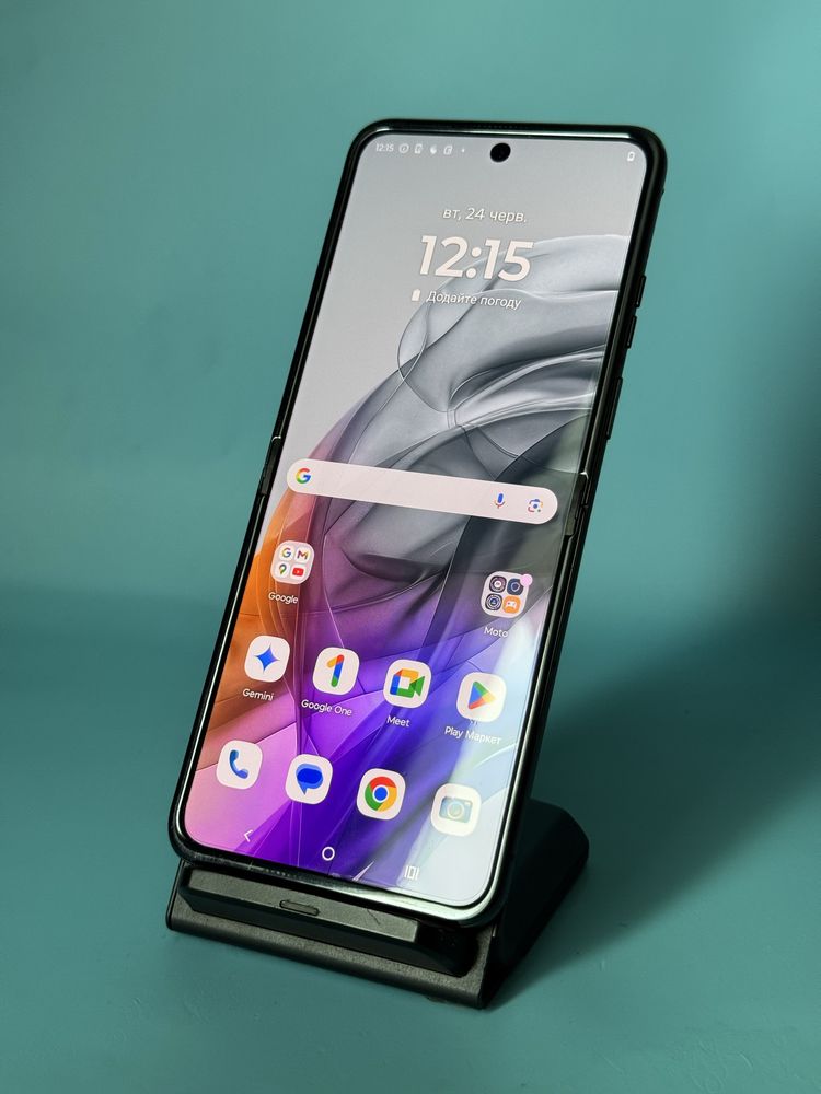 Motorola Razr 2024 12/256Gb (652) Гарантія