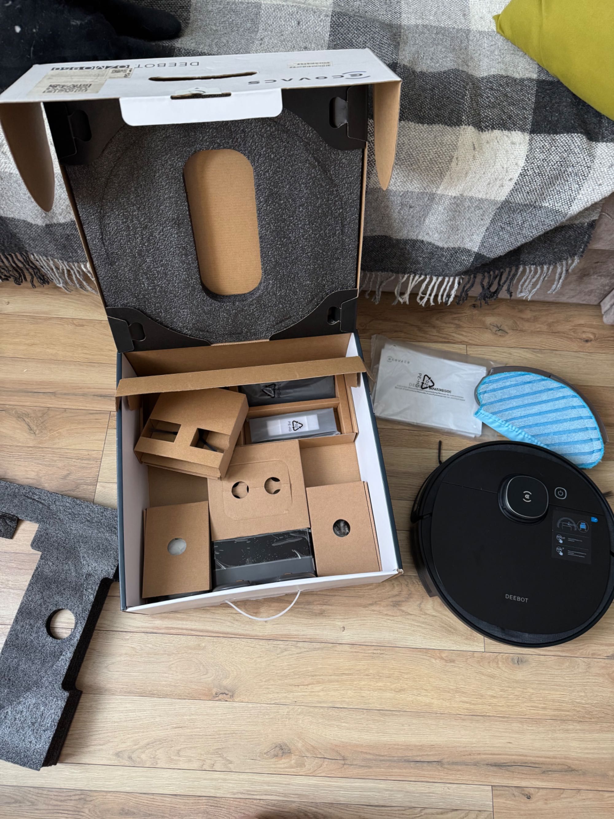 Робот-пилосос Ecovacs Deebot Ozmo 950 Black (DX9G)
