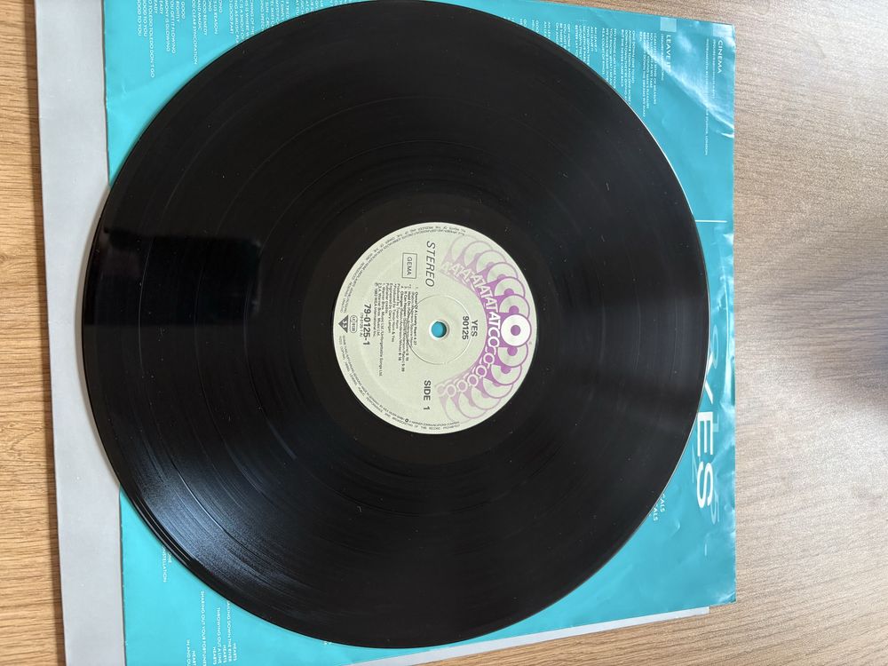 Yes 90125 winyl