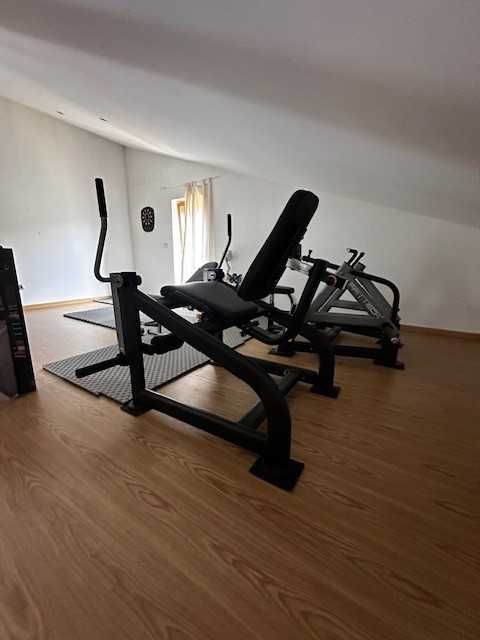 Leg Extension Fun&Fitness.