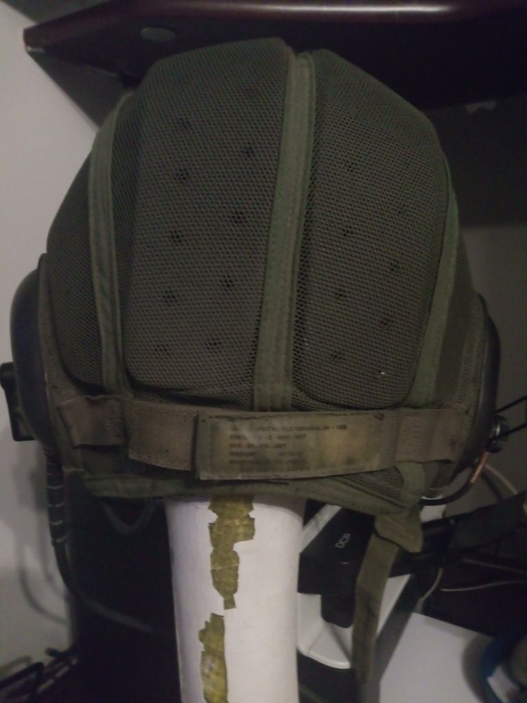 Podhełmówka DH-132B CVC US Army – oryginał, załoga pojazdu, komunikacj