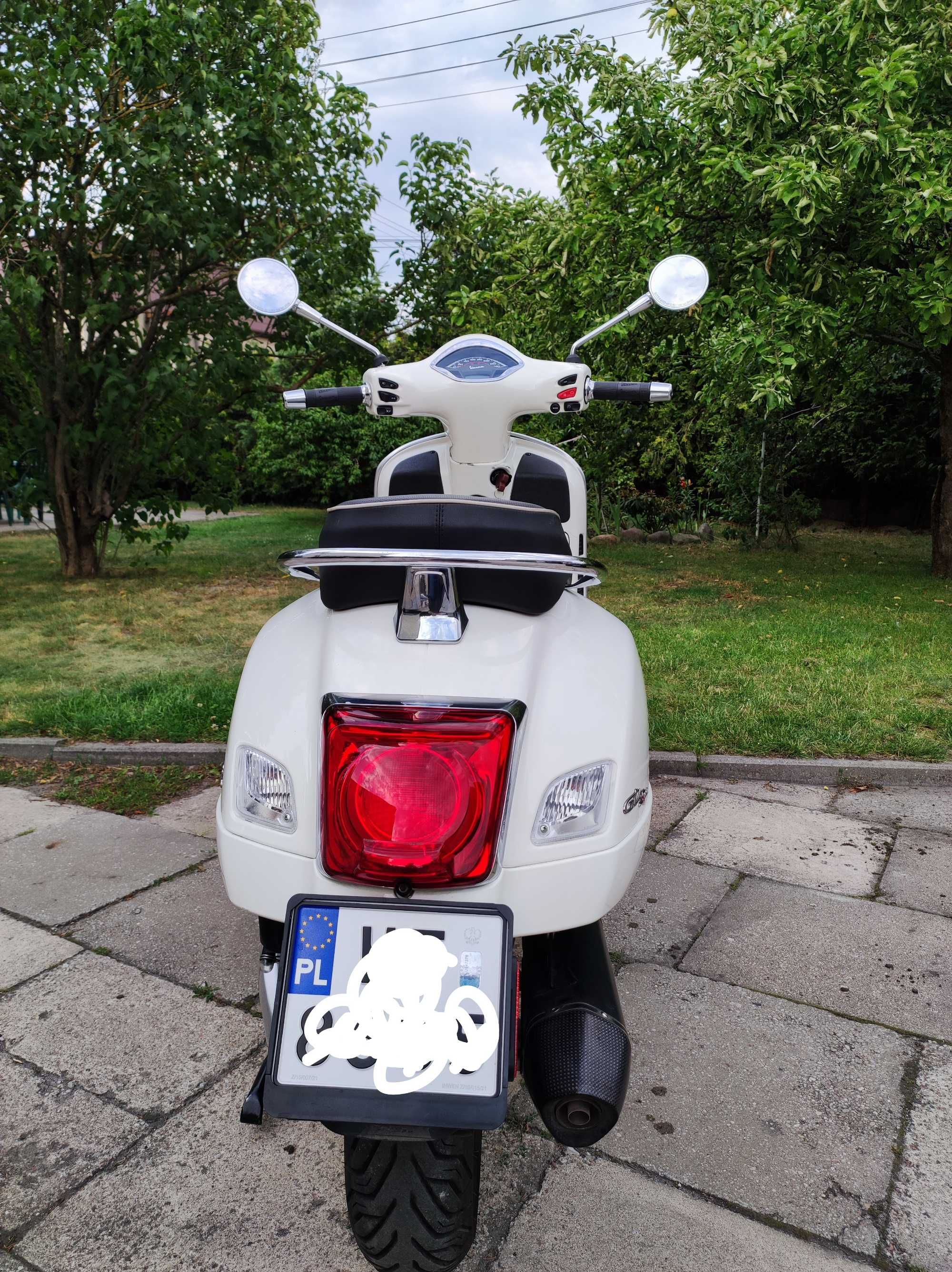 Piaggio Vespa GTS 300 HPE ABS