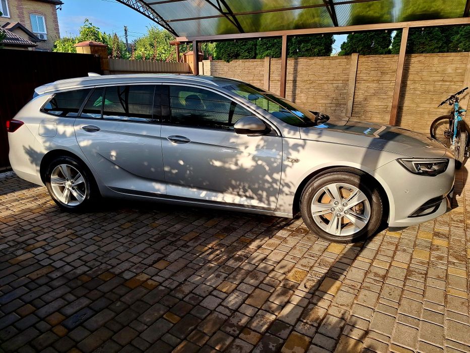 Продам авто Opel insignia