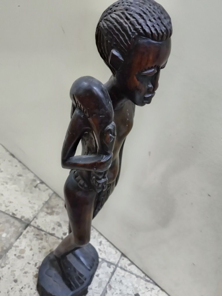 Escultura em madeira maciça ébano de homem Tanzânia