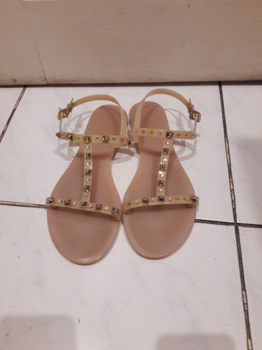 Босоножки (летняя обувь)