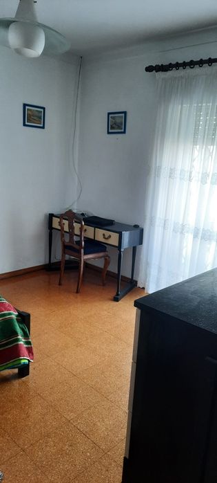 Aluga-se quarto, Ramada, Bons Dias Dias (Odivelas)