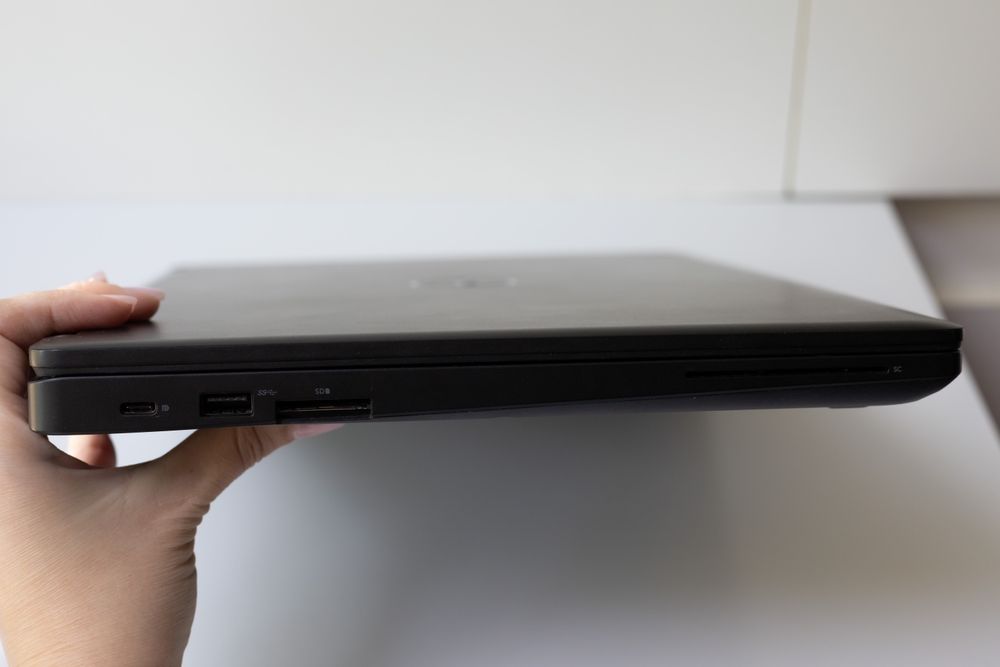 Dell Latitude 5590 б/в, Core i5-8350U, 15.6 FHD, ssd 256 Gb, RAM 16 Gb