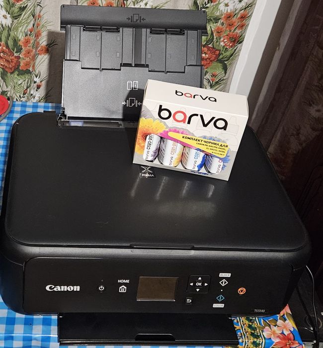 Принтер Canon TS5140 працюючий з фарбою