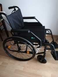 Nowy wózek inwalidzki i chodzik