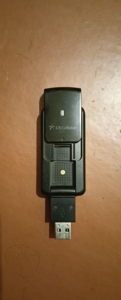 3G модем Pantech UM185 U.S. Celluar EVDO Rev.A
