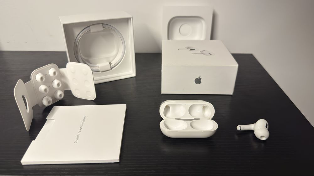 Apple AirPods Pro 2 - Left pod only