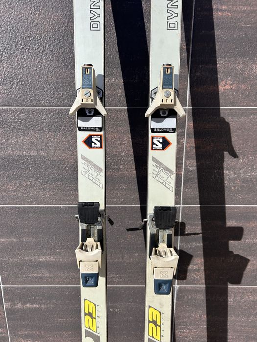 Skis Dynamic VR23